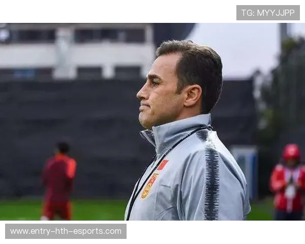 队内最高薪却无上场权，金色侦察机成德甲难题，金色轰炸机 金色侦察机